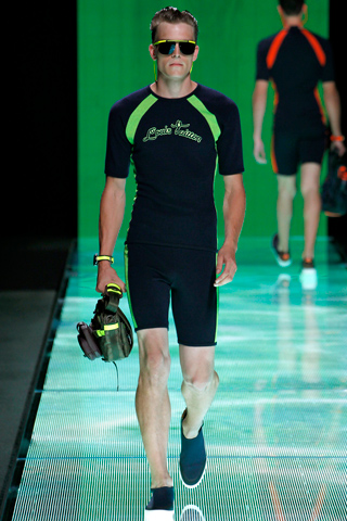 Louis Vuitton / - 2013